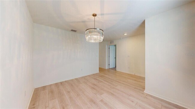 Building Photo - 16 Ramrock Ln