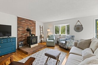 Building Photo - 15 Courtland Dr