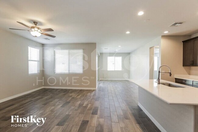 Building Photo - 44169 W Palo Aliso Way