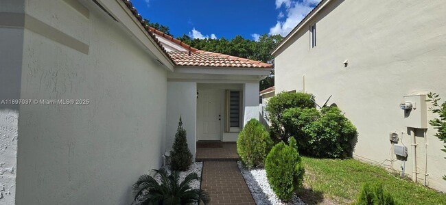 Building Photo - 591 Talavera Rd