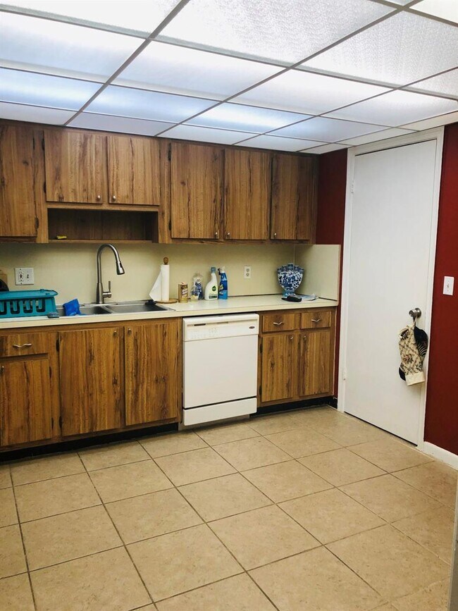 Building Photo - 8170 Ambach Way