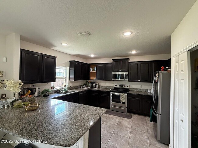 Building Photo - 4369 Alligator Flag Cir