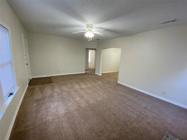 Foto del edificio - 1015 N Arcola St