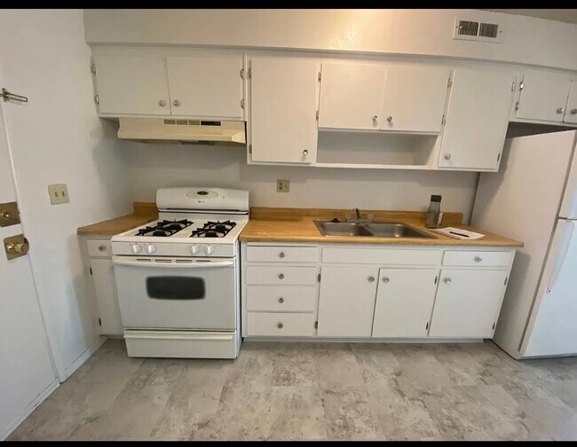 Foto del edificio - 325 S Spring St