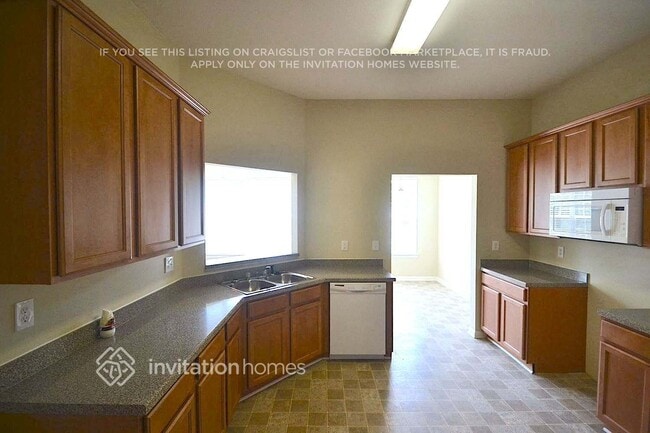 Foto del edificio - 502 Whitney Way