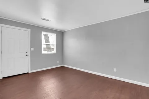 Building Photo - 913 Central Dr