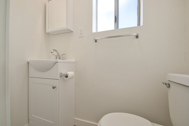 Foto del edificio - 4559 W 171st St