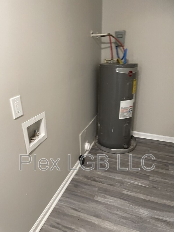 Foto del edificio - 324 Daniel St