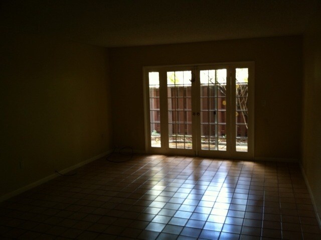 Sala de estar - 13712 SW 90th Ave