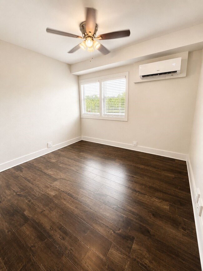 Foto del edificio - 1624 Sealy Ave