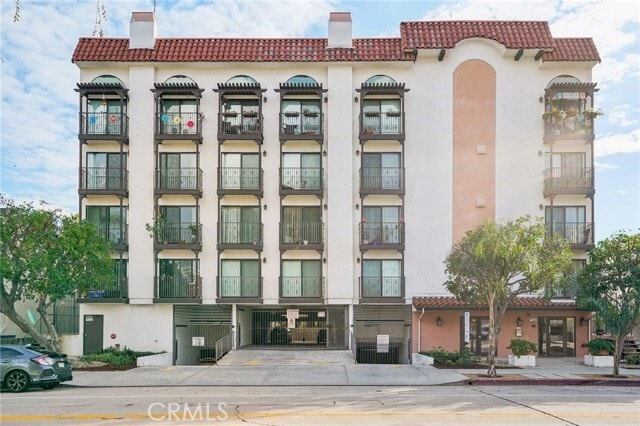 Building Photo - 11162 Camarillo St