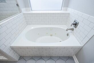 Building Photo - 19423 Arbor Pines Ln