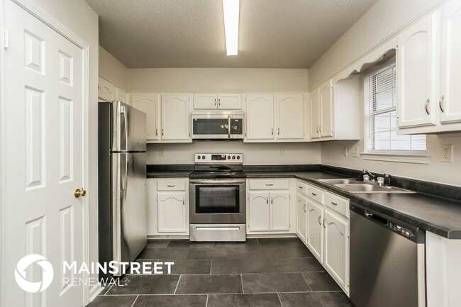 Building Photo - 6469 Trysting Oak Dr