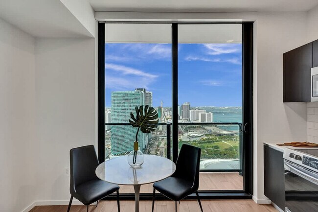 Foto del edificio - 398 NE 5th St