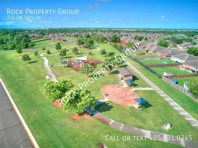 Building Photo - 4 Bedroom Home in Moore
