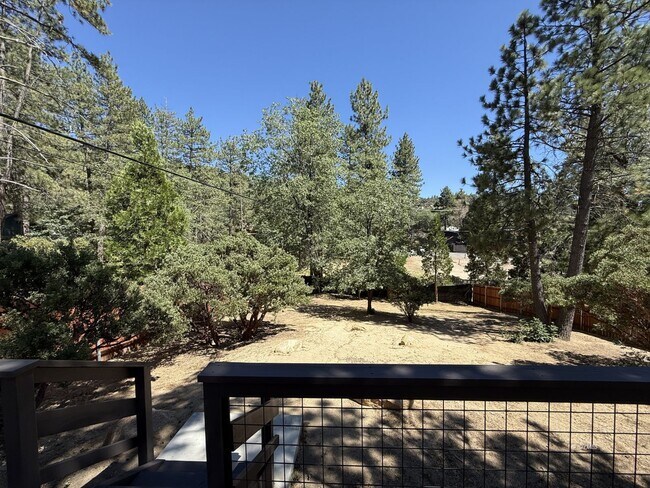 Building Photo - Brand New in town 3 bedroom