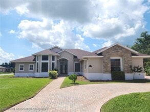 Building Photo - 1501 Sunrise Dr