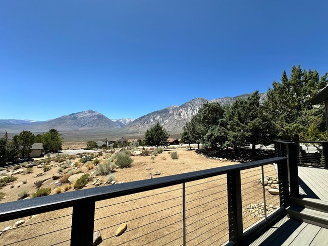 Building Photo - Paradise is the location of this home and ...