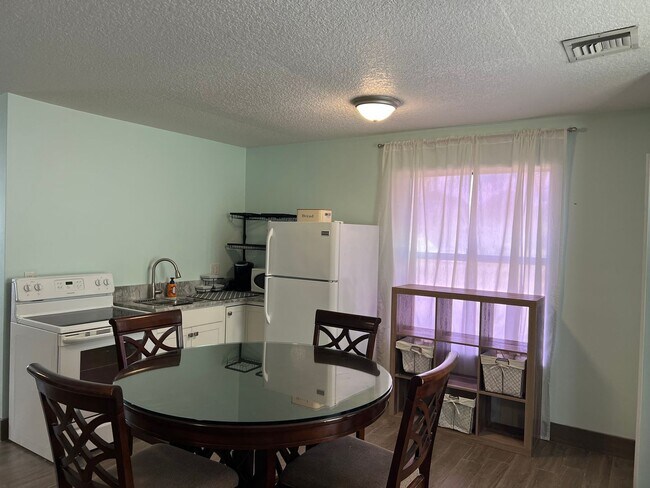 Foto del edificio - Spacious Efficiency _ In Law Suite_ Fort P...