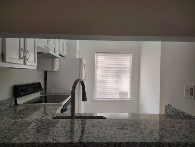 Building Photo - 6906 Partridge Run