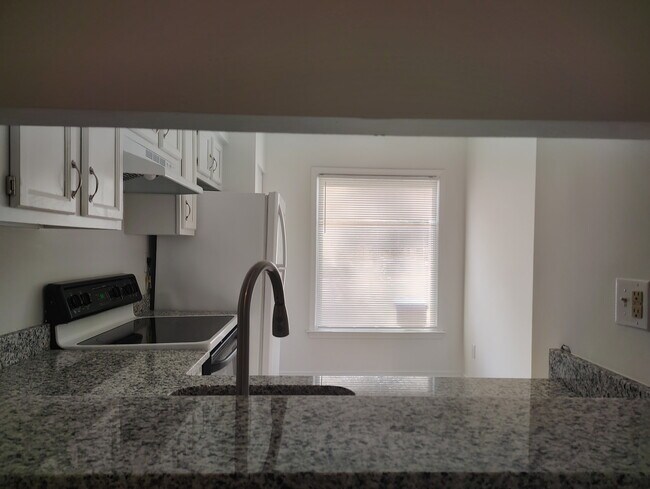 Foto del edificio - 6906 Partridge Run