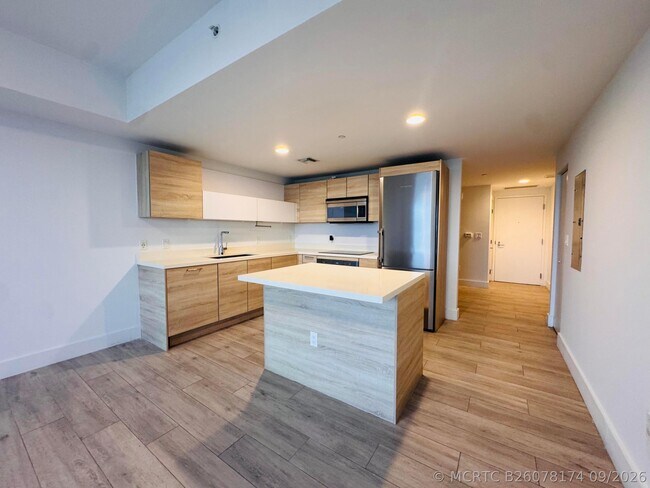 Foto del edificio - 16385 Biscayne Blvd