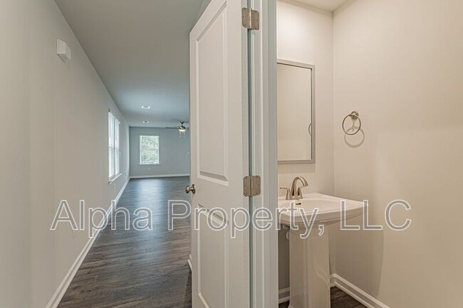 Building Photo - 302 Boneset Dr