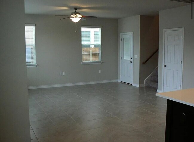 Foto del edificio - Modern 3 Bed and 2.5 Bath Home Near Downto...