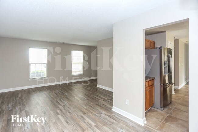 Foto del edificio - 2077 Chapel Creek Rd