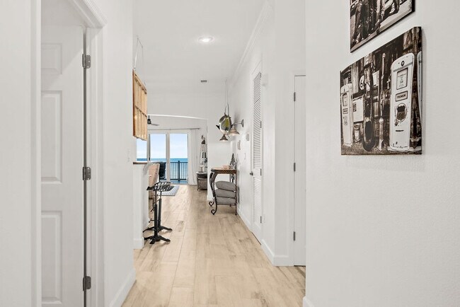 Building Photo - 900 Cinnamon Beach Way