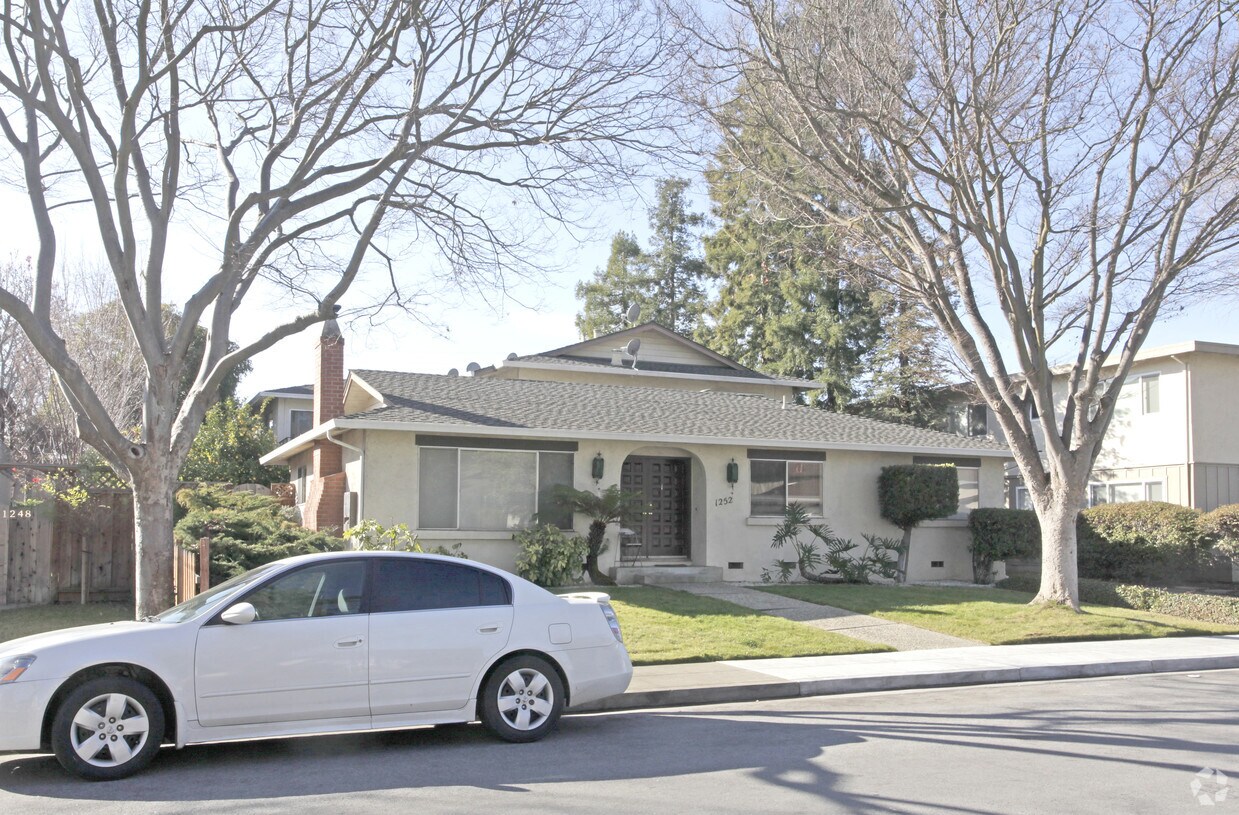 Foto del edificio - 1252 W Mckinley Ave