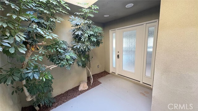 Building Photo - 30129 Cove View St