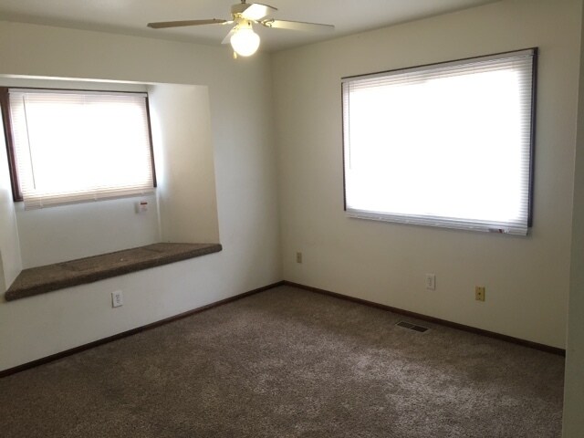 Foto del edificio - Roomy Duplex Close to Downtown Longmont