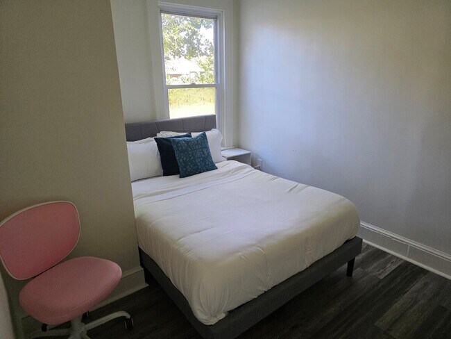 Foto del edificio - 539 Woodruff Rd