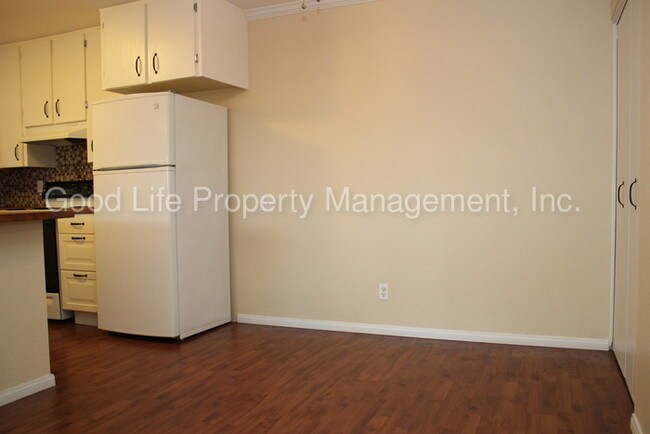 Foto del edificio - 3550 Ruffin Rd