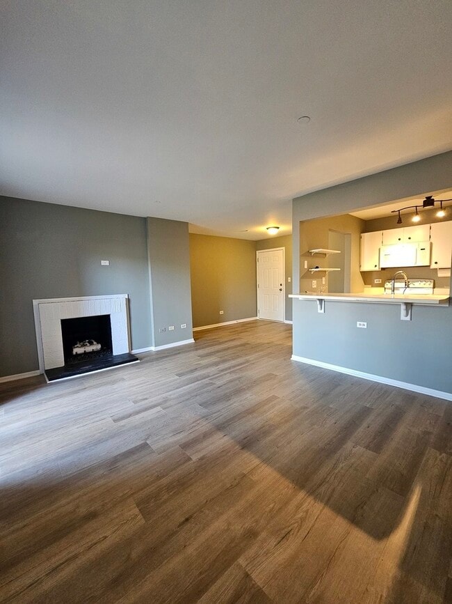 Building Photo - 1354 Cunat Ct