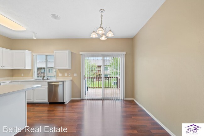 Building Photo - 3 br, 2 bath House - 1018 GOLD COAST ROAD