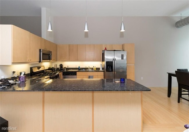 Foto del edificio - 1 br, 1.5 bath - 111 10th St