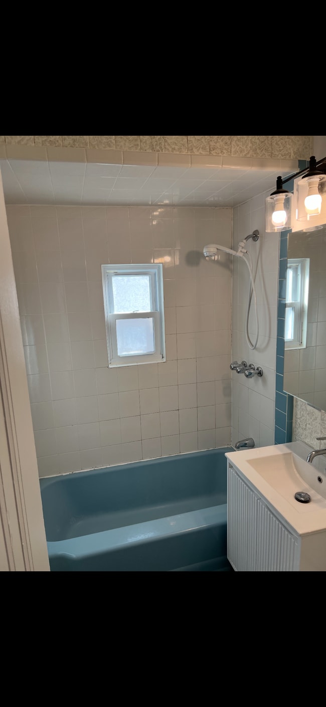 Foto del edificio - 2123 E 15th St