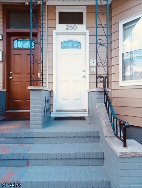 Primary Photo - 260 Walnut St