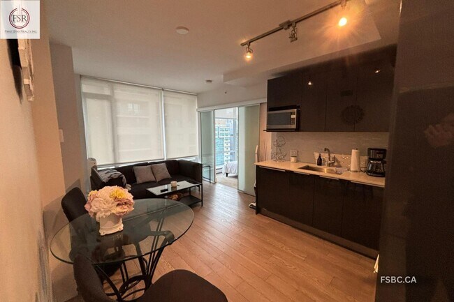 Photo du bâtiment - 1283 Howe St