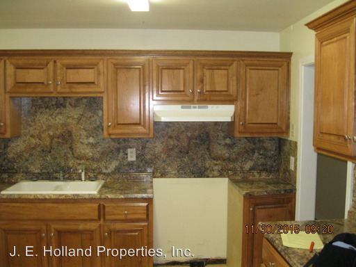 Building Photo - 6049 Green Hill Ln