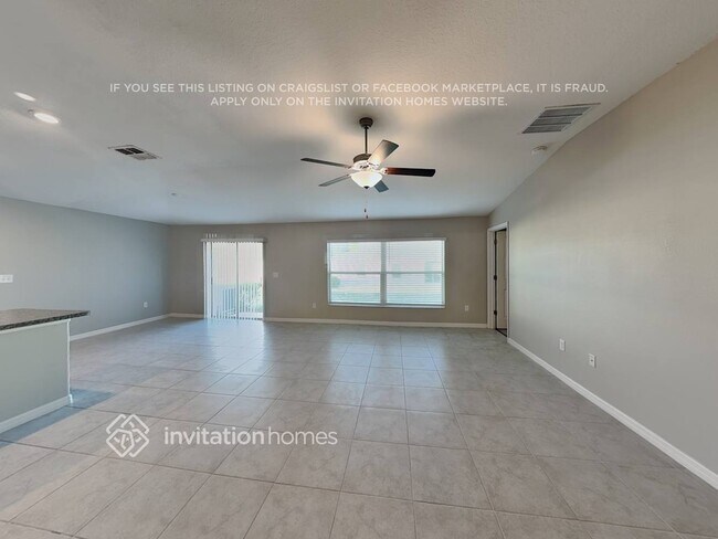 Foto del edificio - 1533 Blue Rose Dr