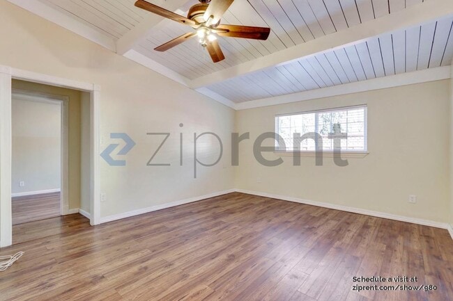 Foto del edificio - 364 N 9th St
