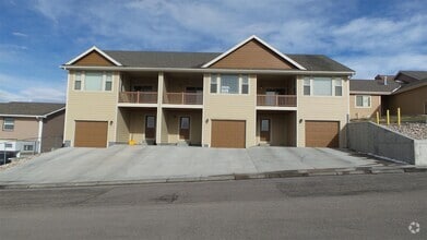 Building Photo - 1415 S Fairdale Ave