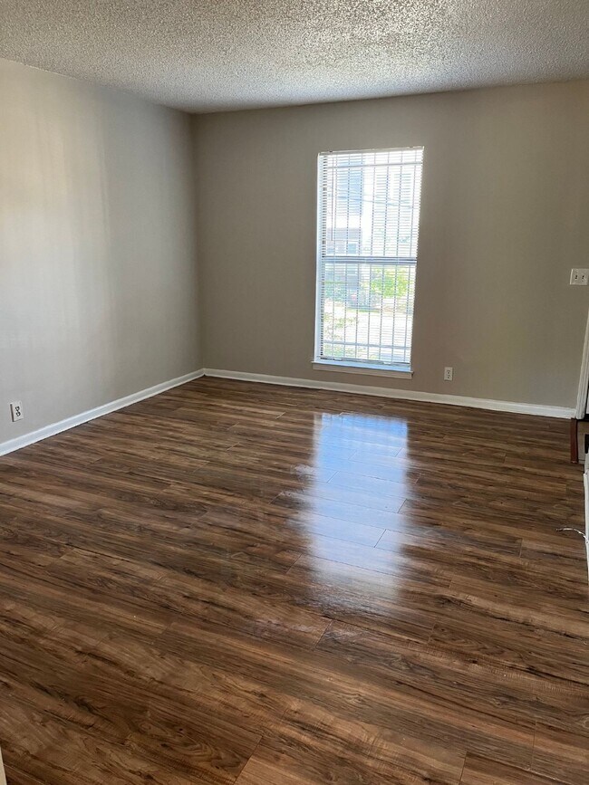 Foto del edificio - " 2-Bed Duplex on Delaware Street: Cozy Na...