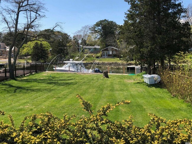 Foto del edificio - 6 Penny Ln