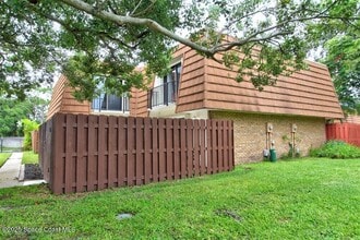 Building Photo - 1717 Patty Cir NE