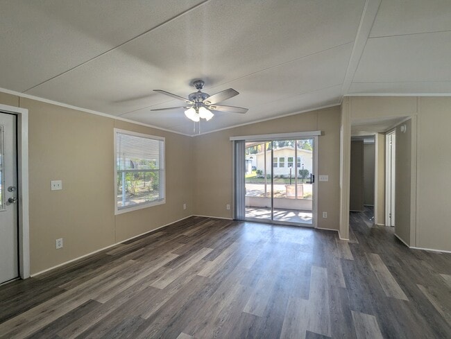 Building Photo - 125 Sky Ridge Dr