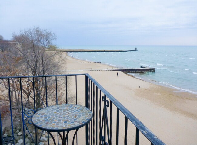 Foto del edificio - 1037 W North Shore Ave